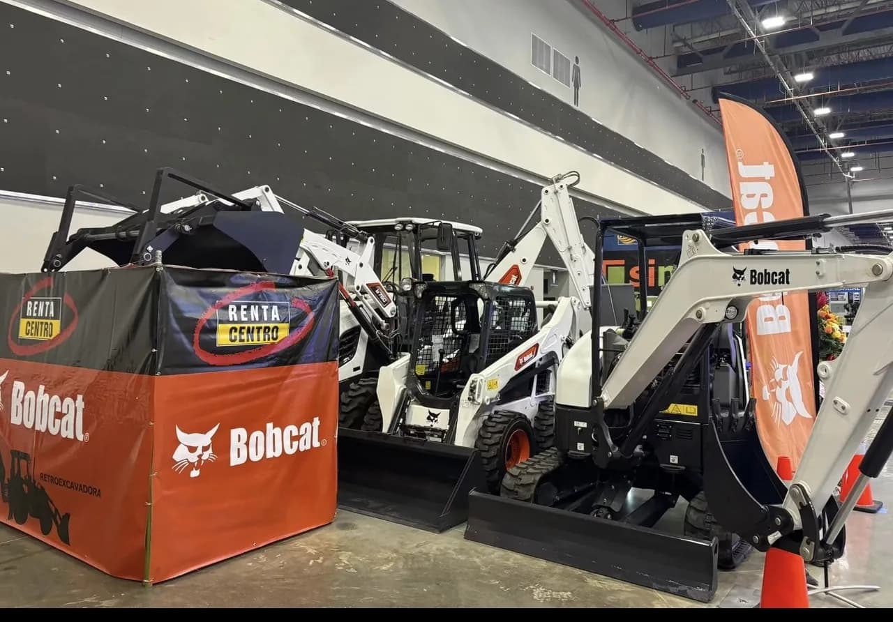 RentaCentro booth · Bobcat line